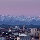 München kurz vor Sonnenaufgang 2. Teil des Panoramas