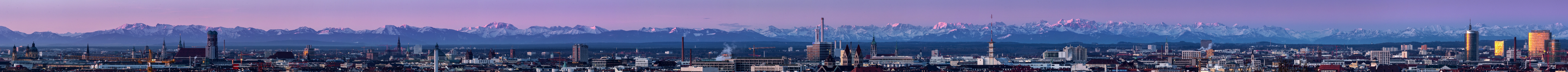 München kurz vor Sonnenaufgang