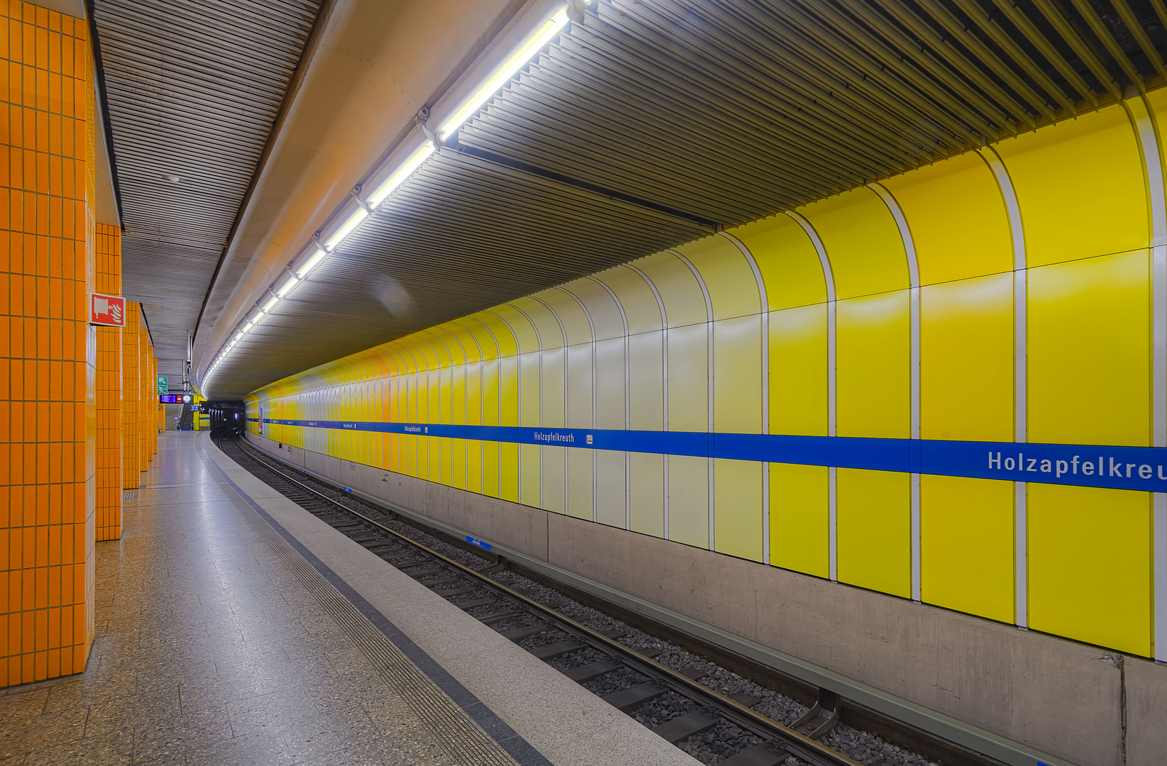 München, Linie U6, Station 'Holzapfelkreuth'