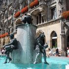 München Marienplatz - Fischbrunnen