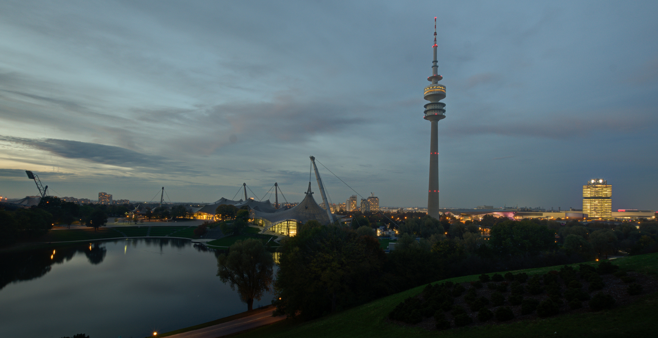 München Olympiapark - Olympiaturm - Olympiastadion