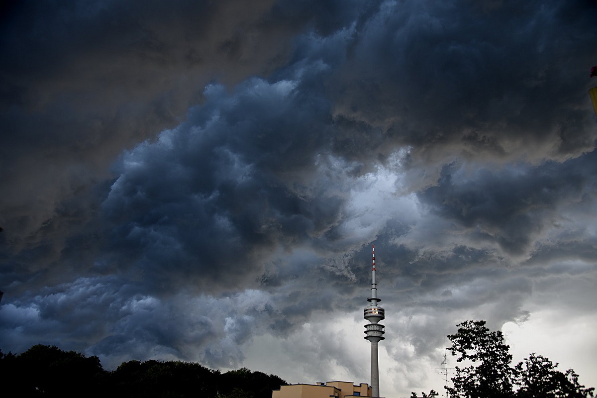 München - Olympiaturm am 01.07.2020