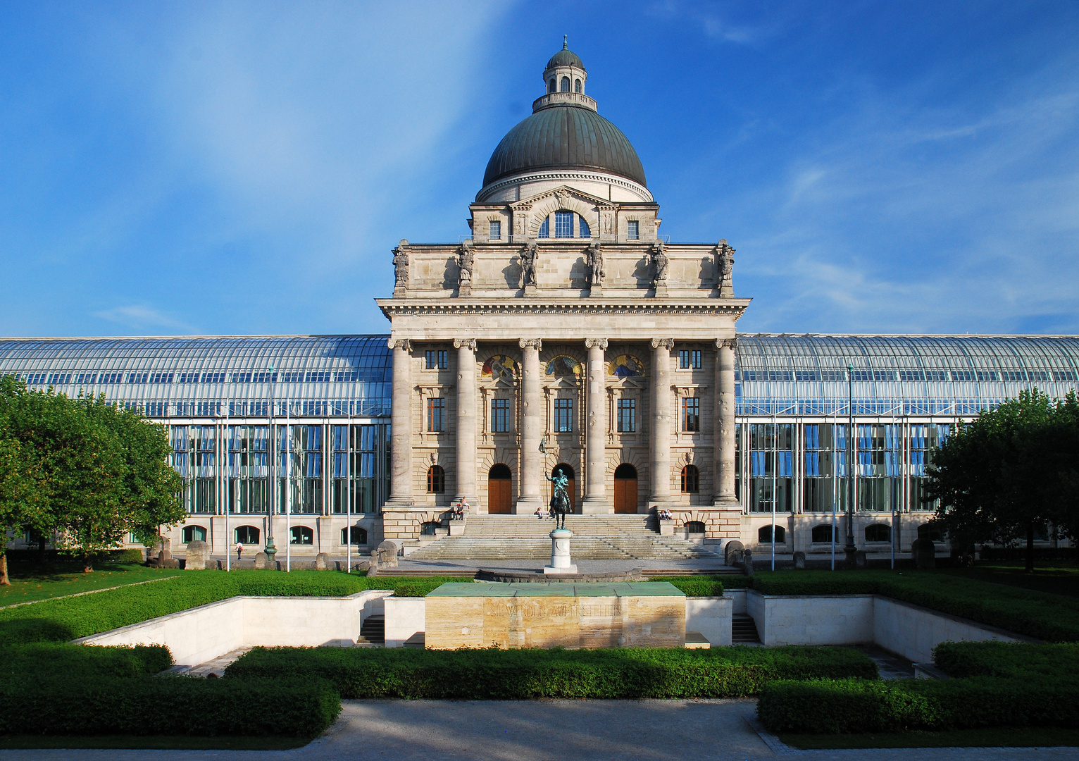 München Staatskanzlei mit Kuppel von 1910