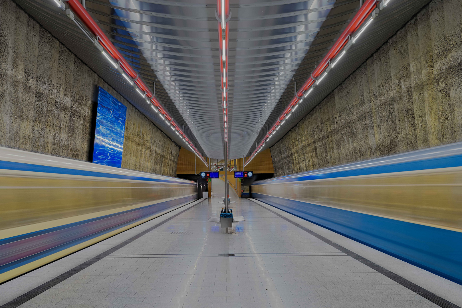 München, U1: Endhaltestelle Mangfallplatz