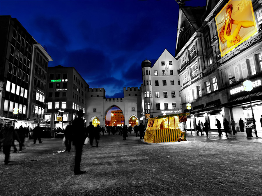 münchen um die stunde blau...