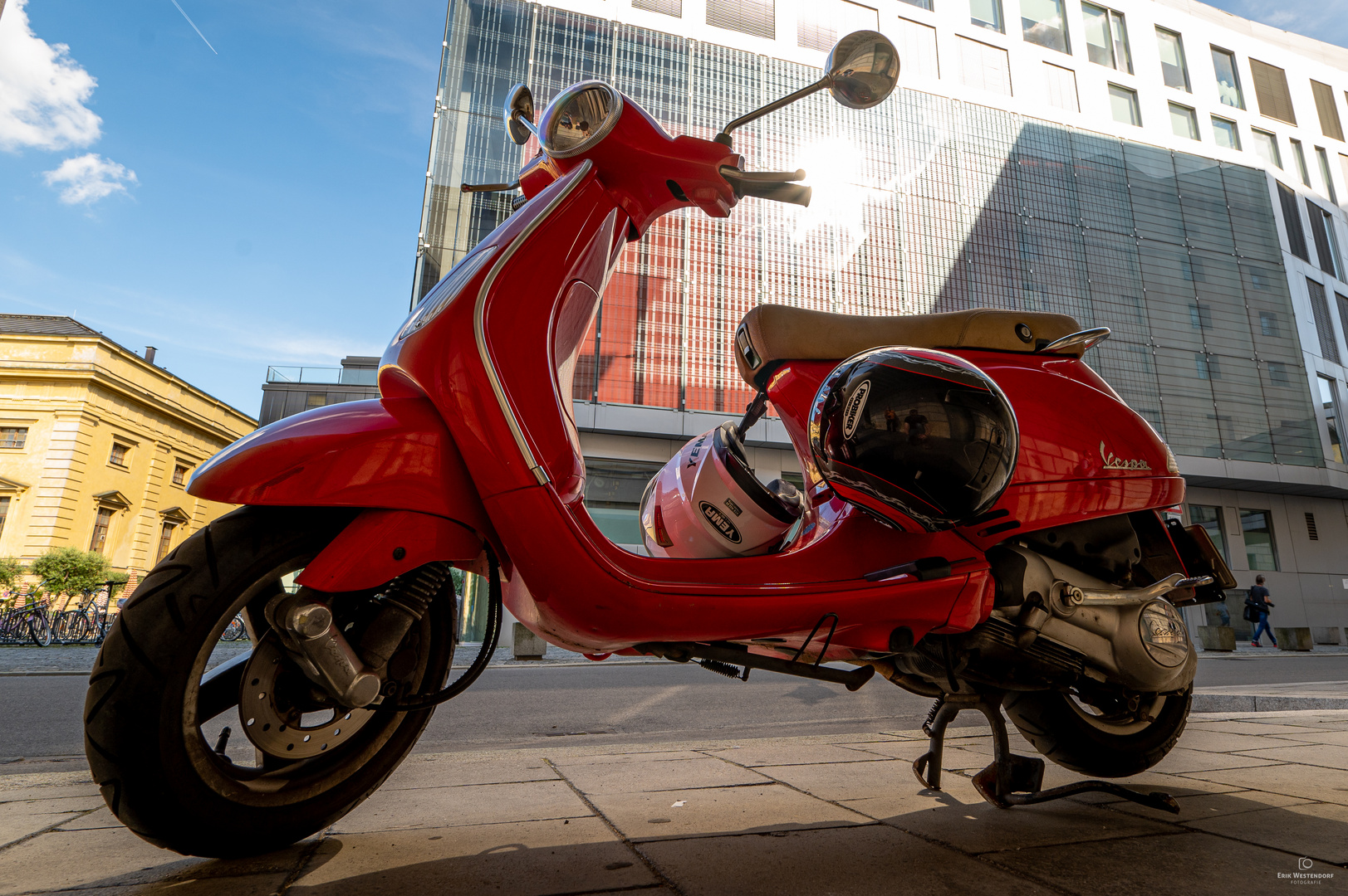 München - Vespa am Marstallplatz