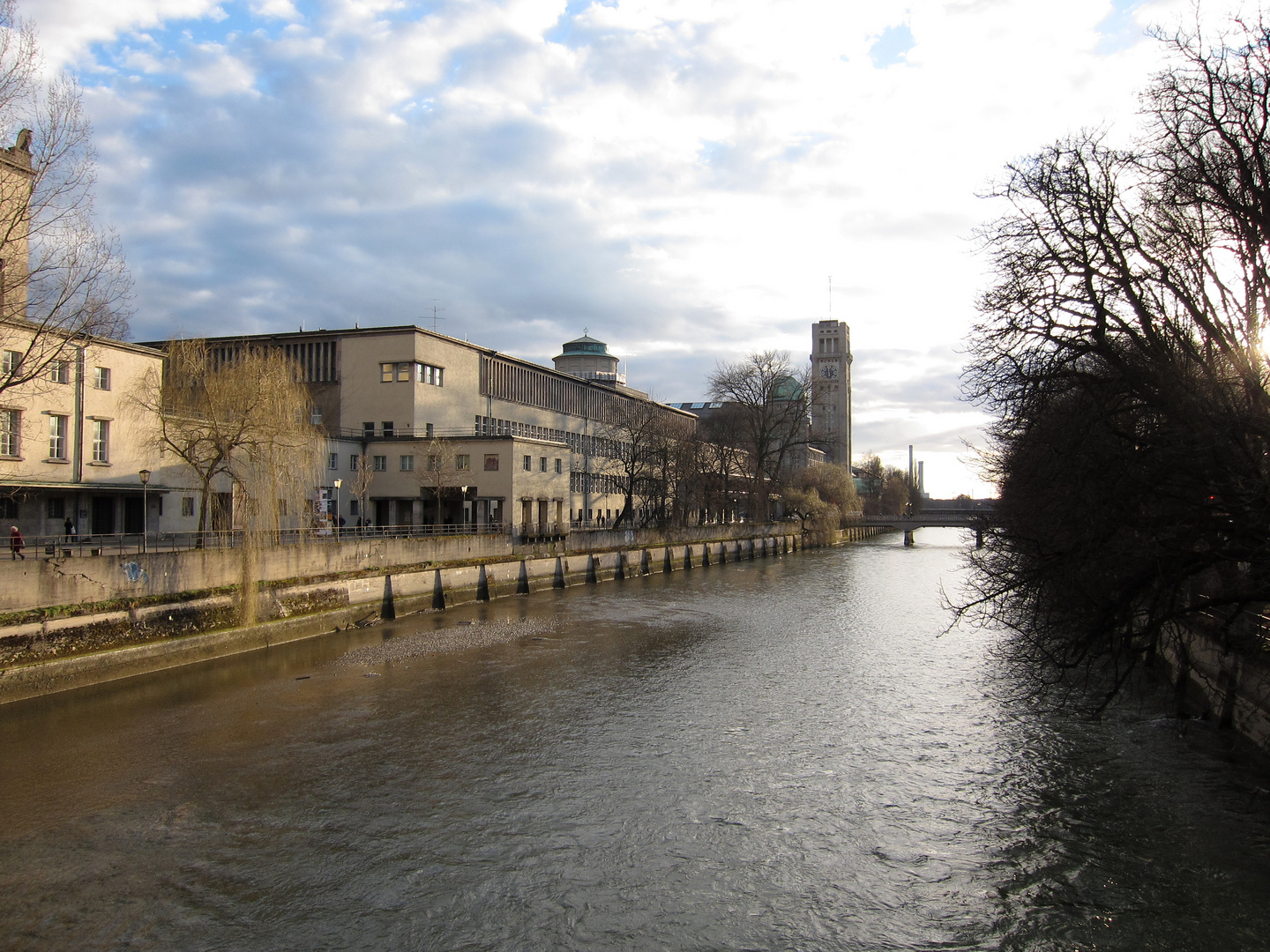 München - Westseite des Deutsches Museum - 22.02.2014