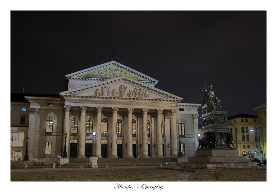 Müncher Oper bei Nacht (DRI)