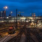 Münchner Hauptbahnhof zur blauen Stunde