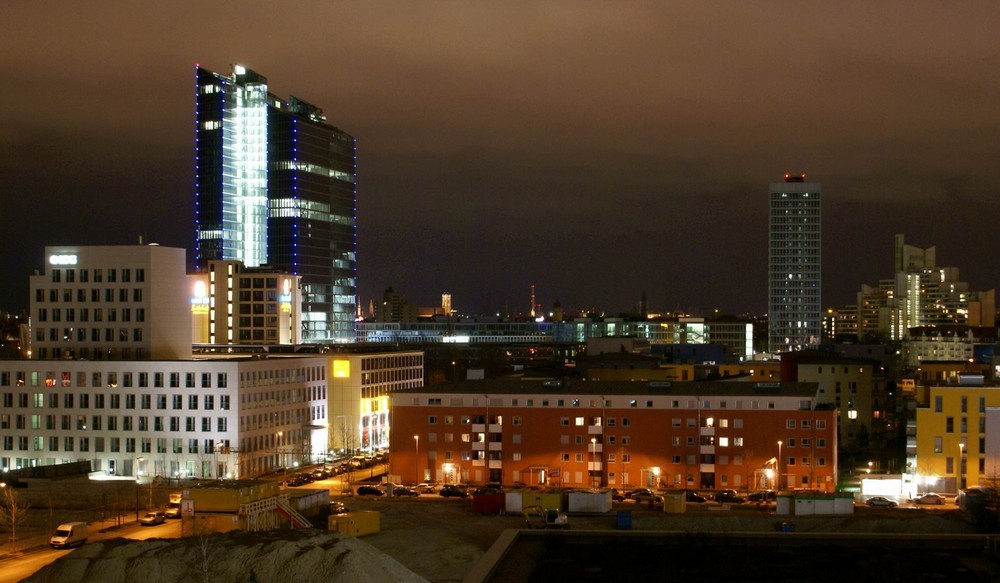 Münchner Norden bei Nacht