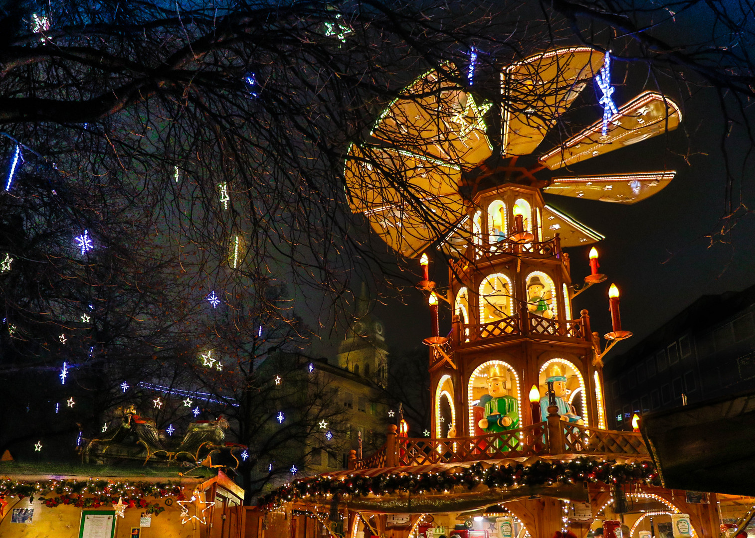 Münchner Weihnachtskarussell Foto & Bild | weihnachten, münchen,  abendstimmung Bilder auf fotocommunity