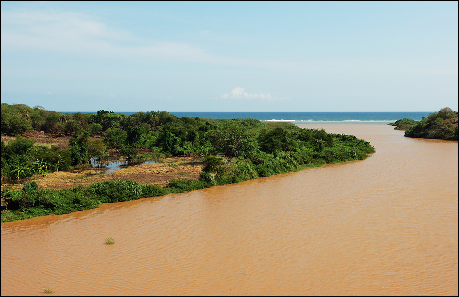 Mündungsdelta des Arroyo Colotepec in Oaxaca (Mexiko)