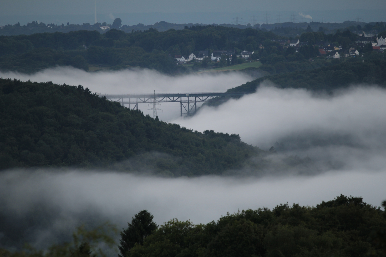 Müngstener Brücke im nebel