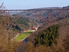 Müngstener Brücke mit Haus Müngsten