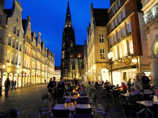 muenster-prinzipalmarkt-restaurant-stuhlmacher-lambertikirche-578be816-b568-4bc1-9d3b-339