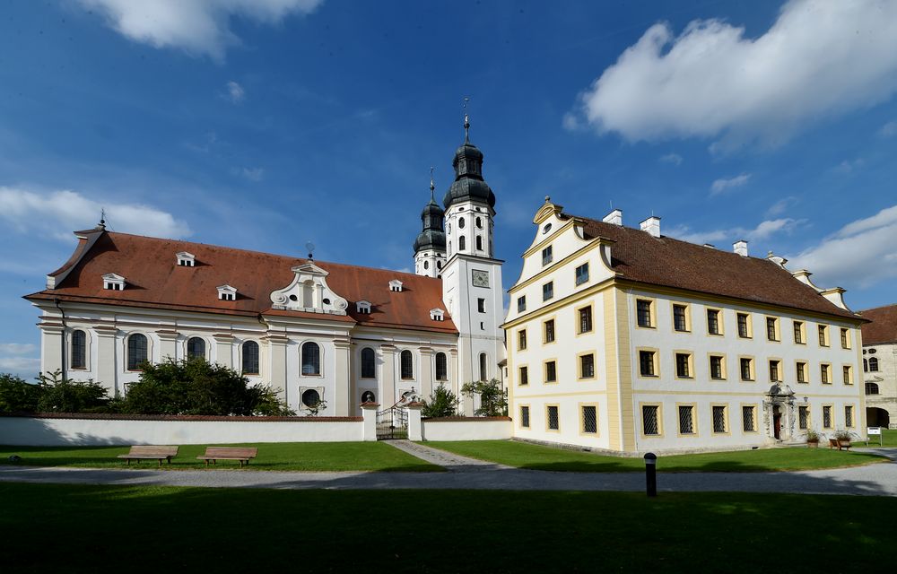 Münster St. Peter und Paul Obermarchtal Aussenansicht