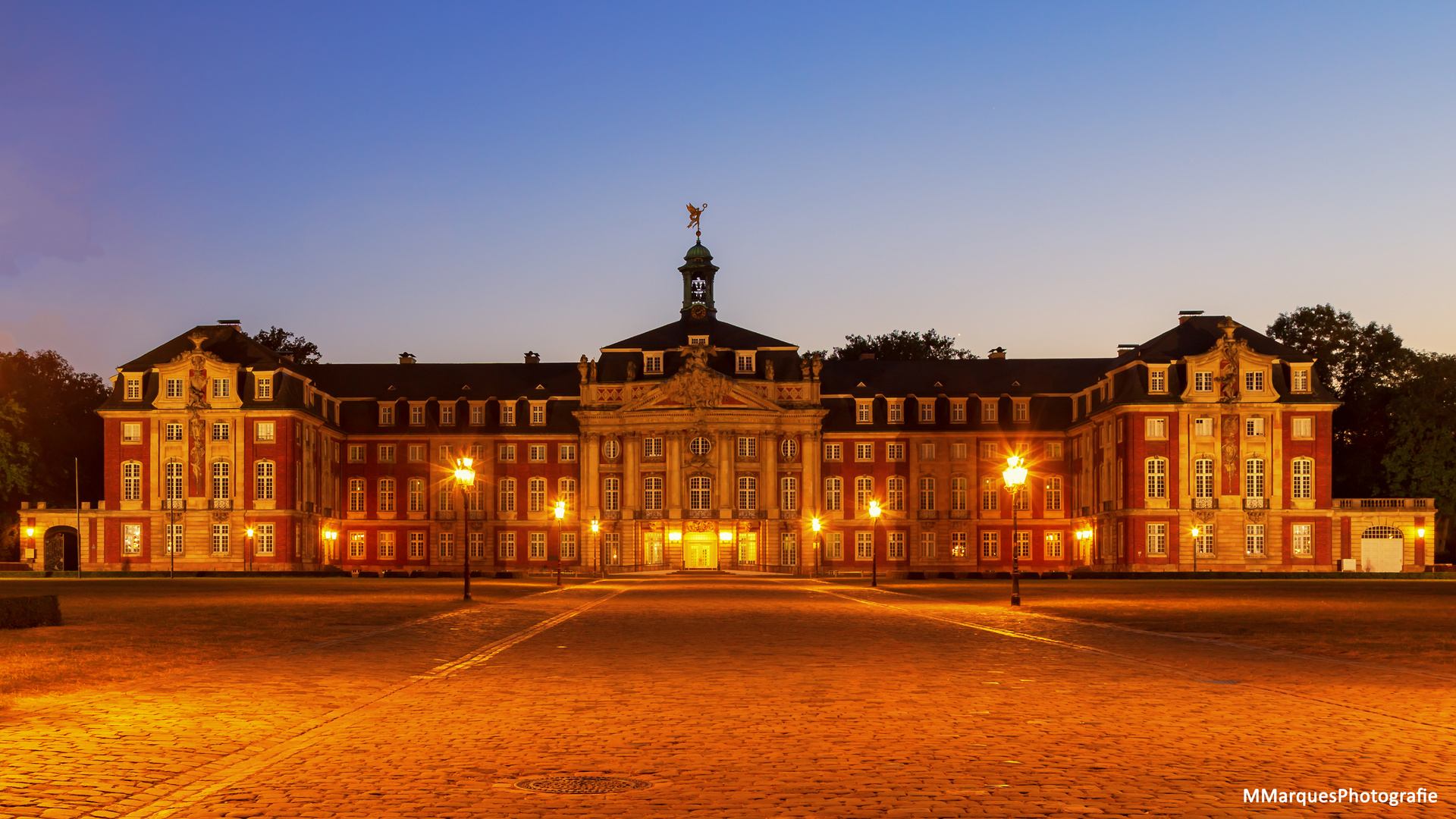 Münster zu Blaue Stunde