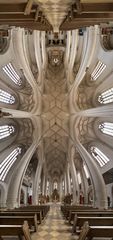 Münster Zur Schönen Unserer Lieben Frau in Ingolstadt  (Vertikales Kirchen-Panorama) 