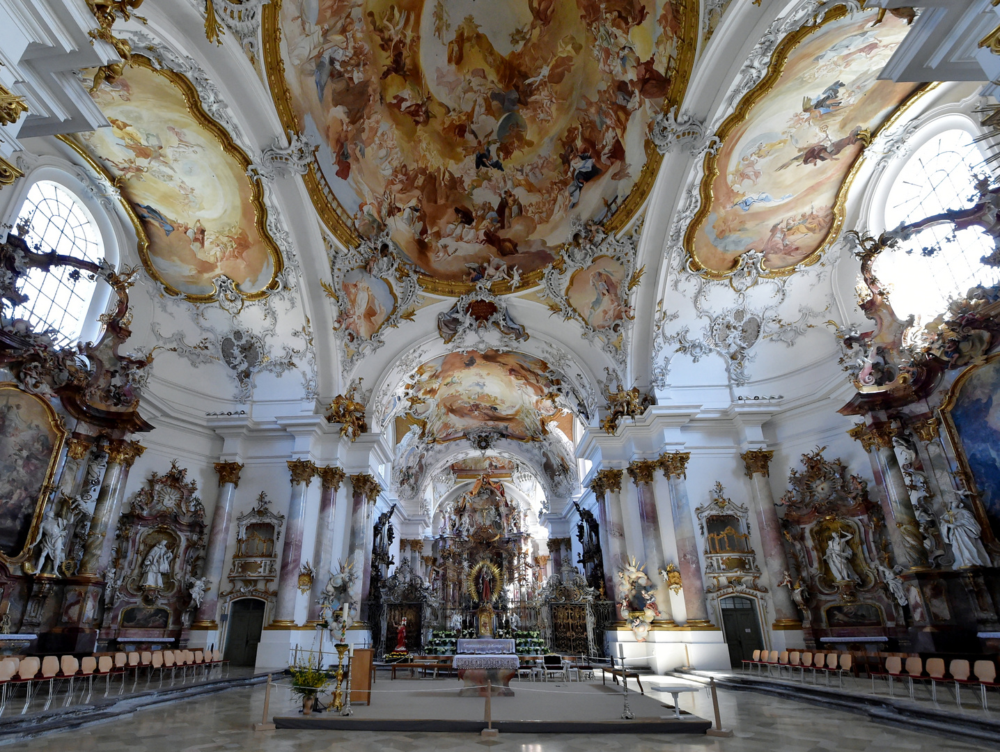 Münster Zwiefalten Blick in den Chorraum