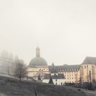 Münstertal: Kloster im Nebel