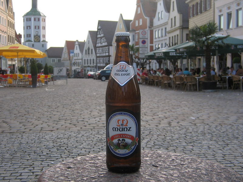 Münz Bier aus Günzburg (Schwaben) in heimischer Kulisse -Mai 2006-