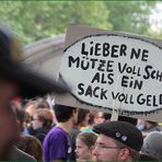 MUETZE oder GeldSACK ? in FFH Blockupy