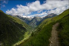 Muhs Panoramaweg, im Lasnitzental, Blick zu Großvenediger und Simonyspitzen