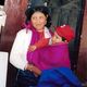 Mujer Peruana y su hijo