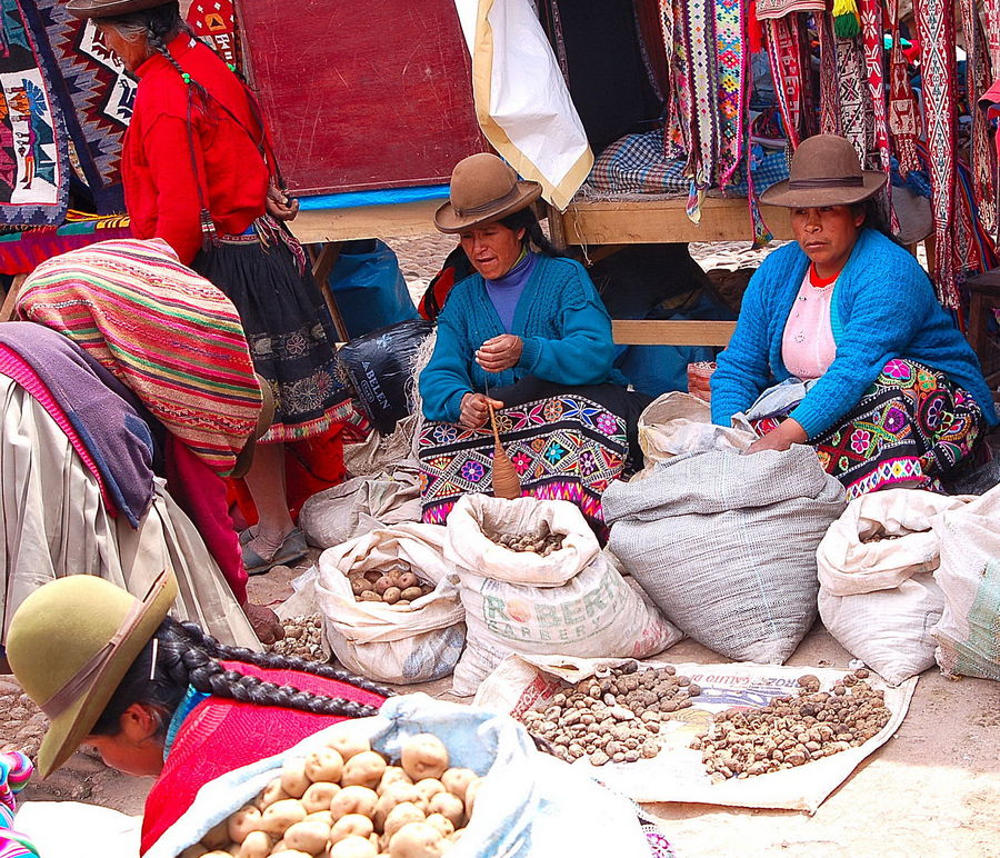 MUJERES DE PIZAC