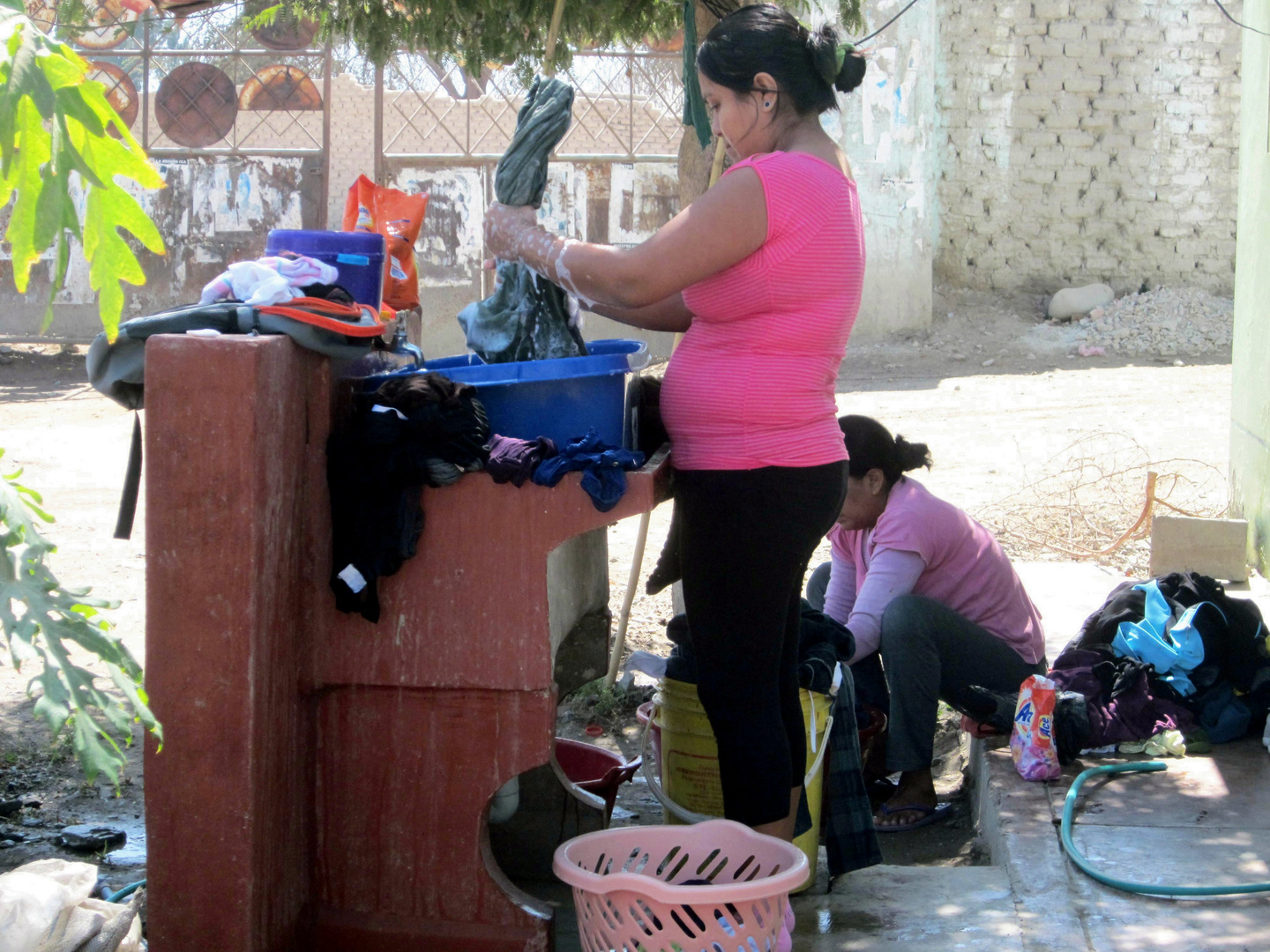 Mujeres lavando