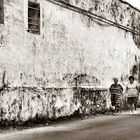 mujeres on their way to trabajo