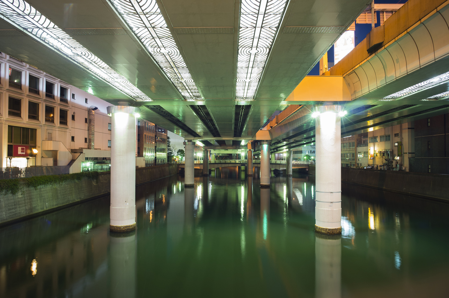 Mukojima line under the Metropolitan Expressway No. 6