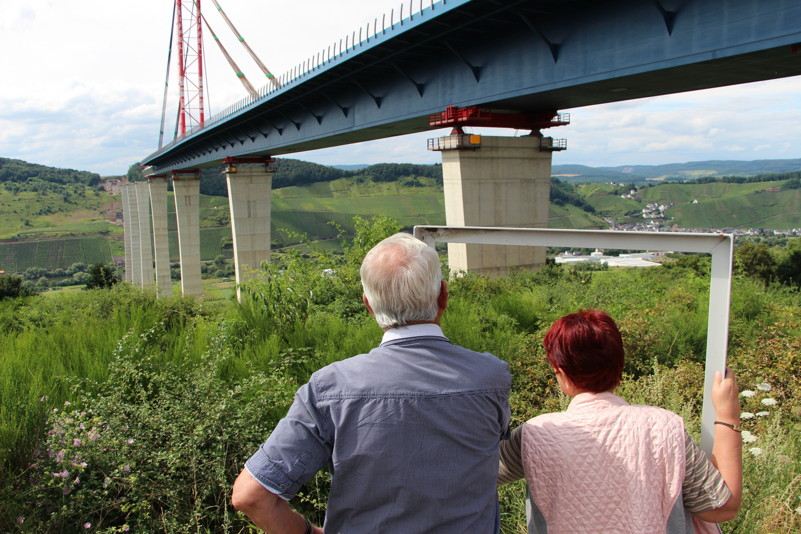 Mum & Dad bestaunen die Welt 