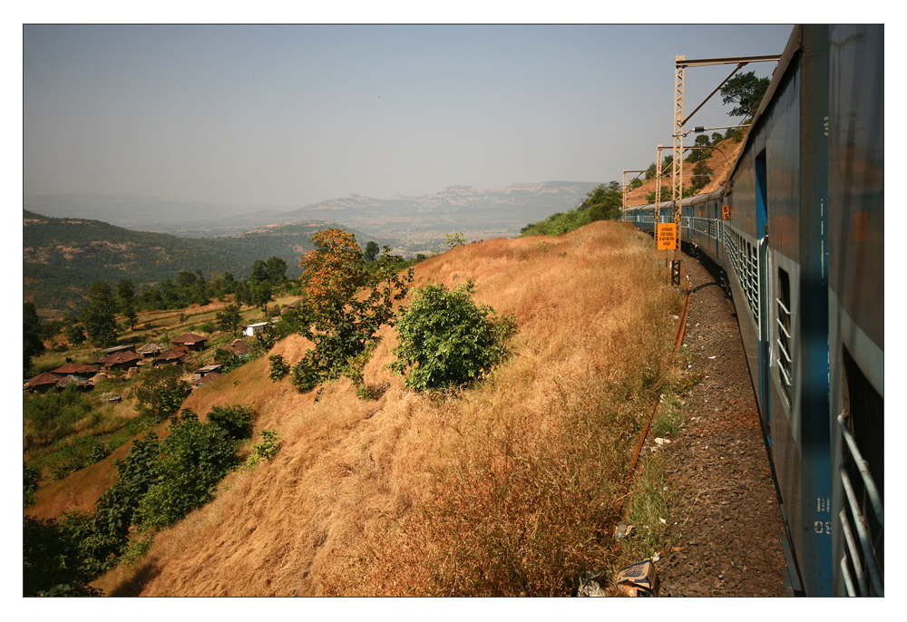Mumbai Express No. 2 | Maharashtra, India