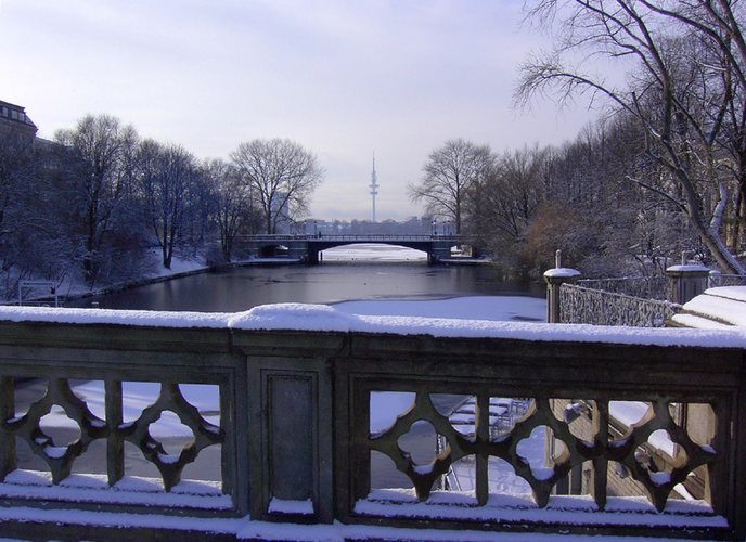 Mundsburger Brücke