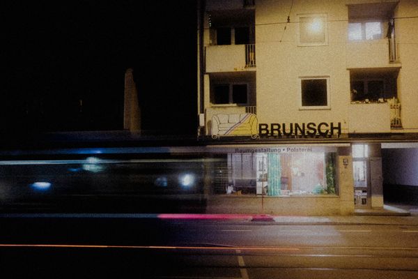 MUNICH / DARK / QUICKLY GONE