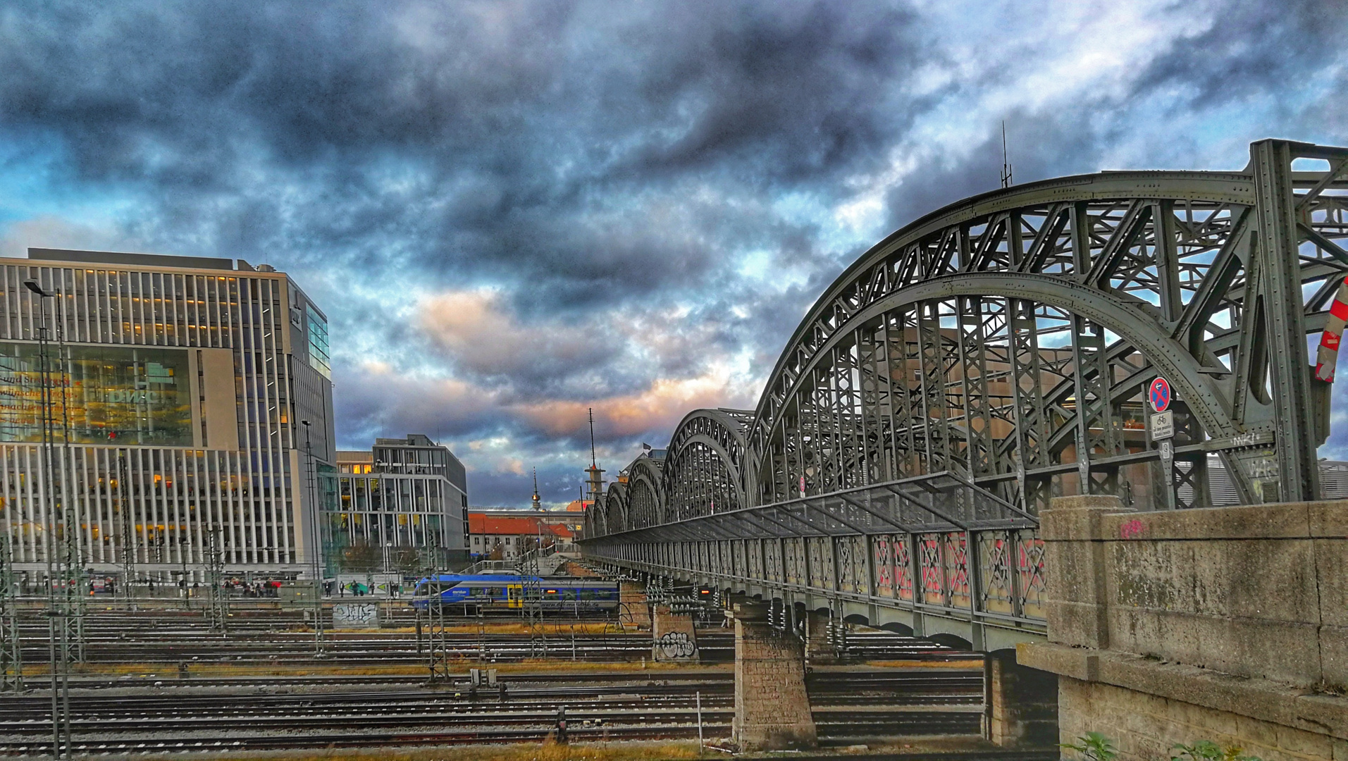 Munich Hackerbrücke