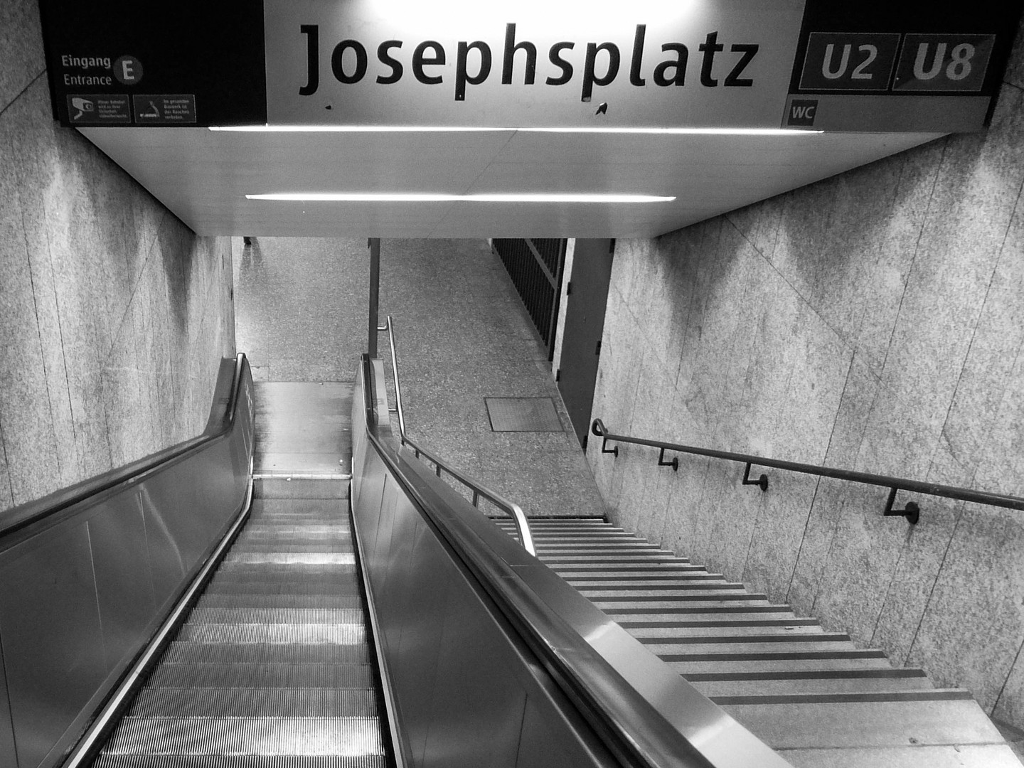 Munich subway bnw