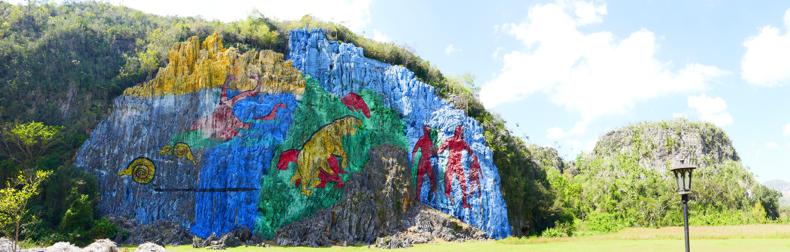 Mural de la Prehistoria