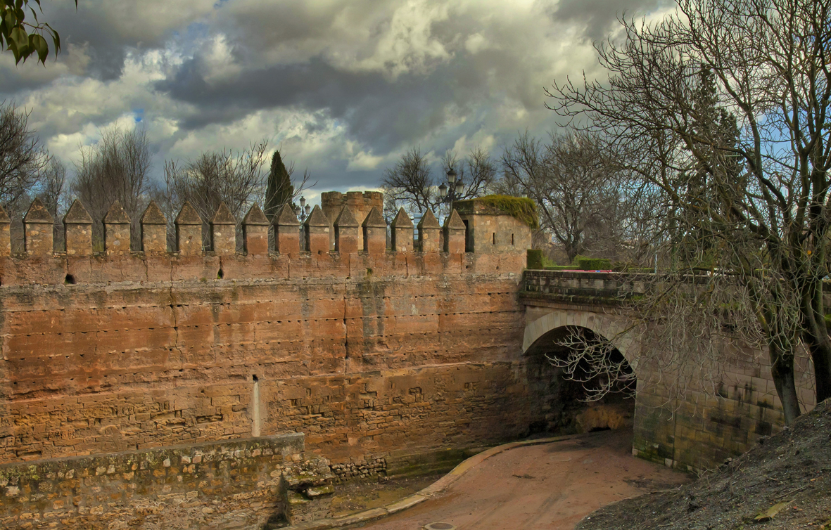 MURALLAS DEL ALCAZAR VIEJO (CÓRDOBA)