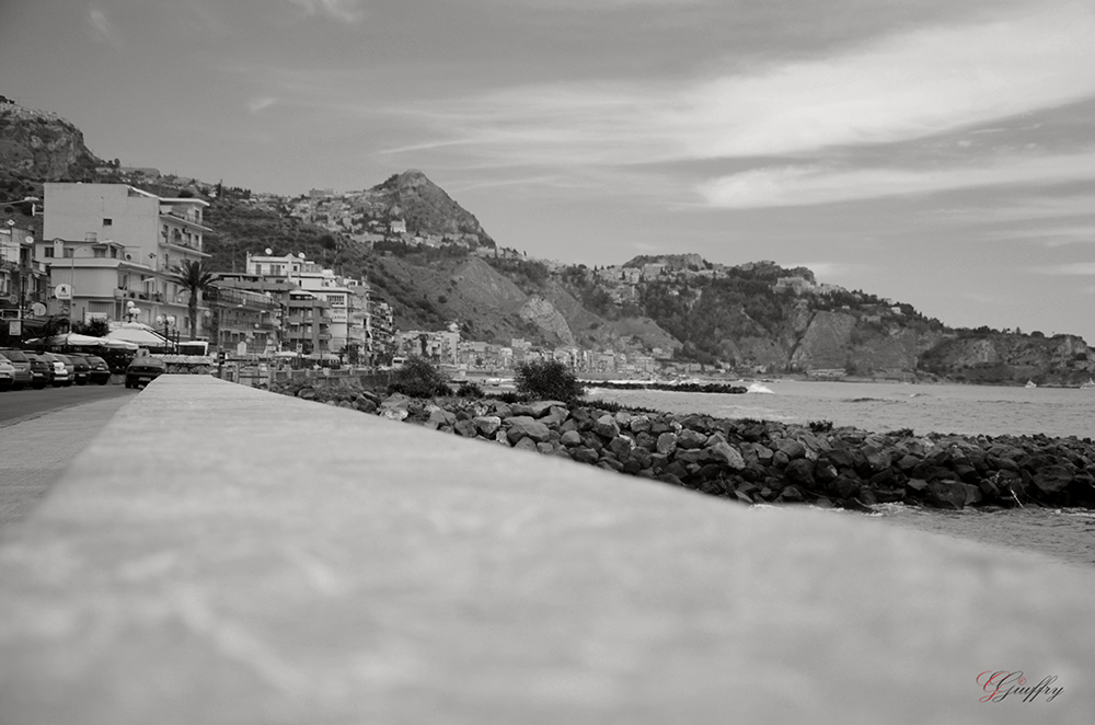 Muretto tuttofare...Giardini Naxos !!