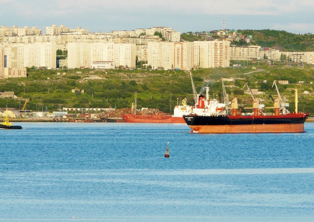 Murmansk in der Mitternachtssonne