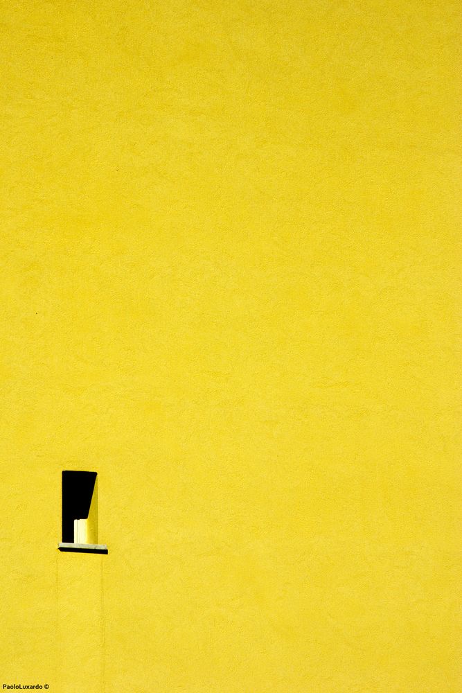 muro giallo