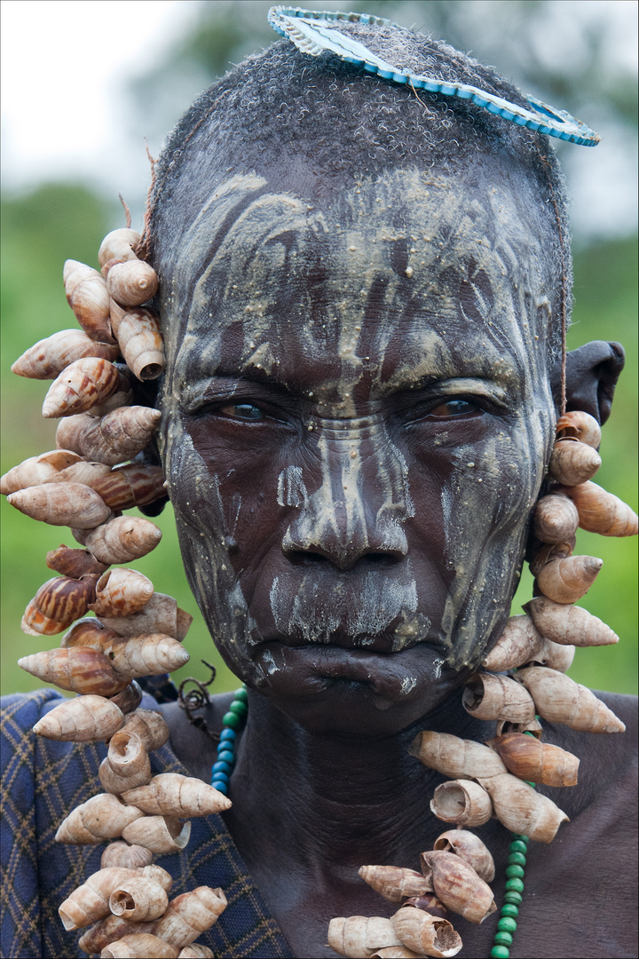 [ Mursi Tribe Woman with Shells ]