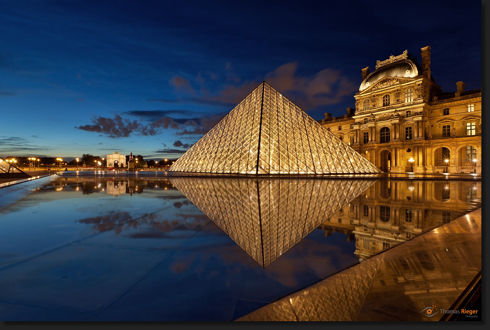  Musée du Louvre 