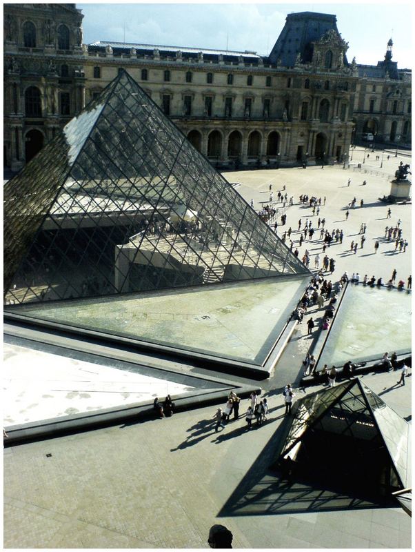 Musée du Louvre Glaspyramiden