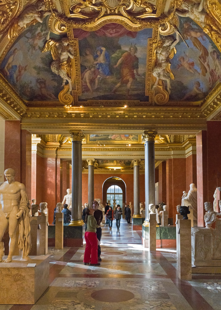 Musee du Louvre innen