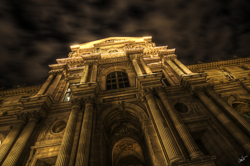 MUSEE DU LOUVRE - PAVILLON RICHELIEU - HDR