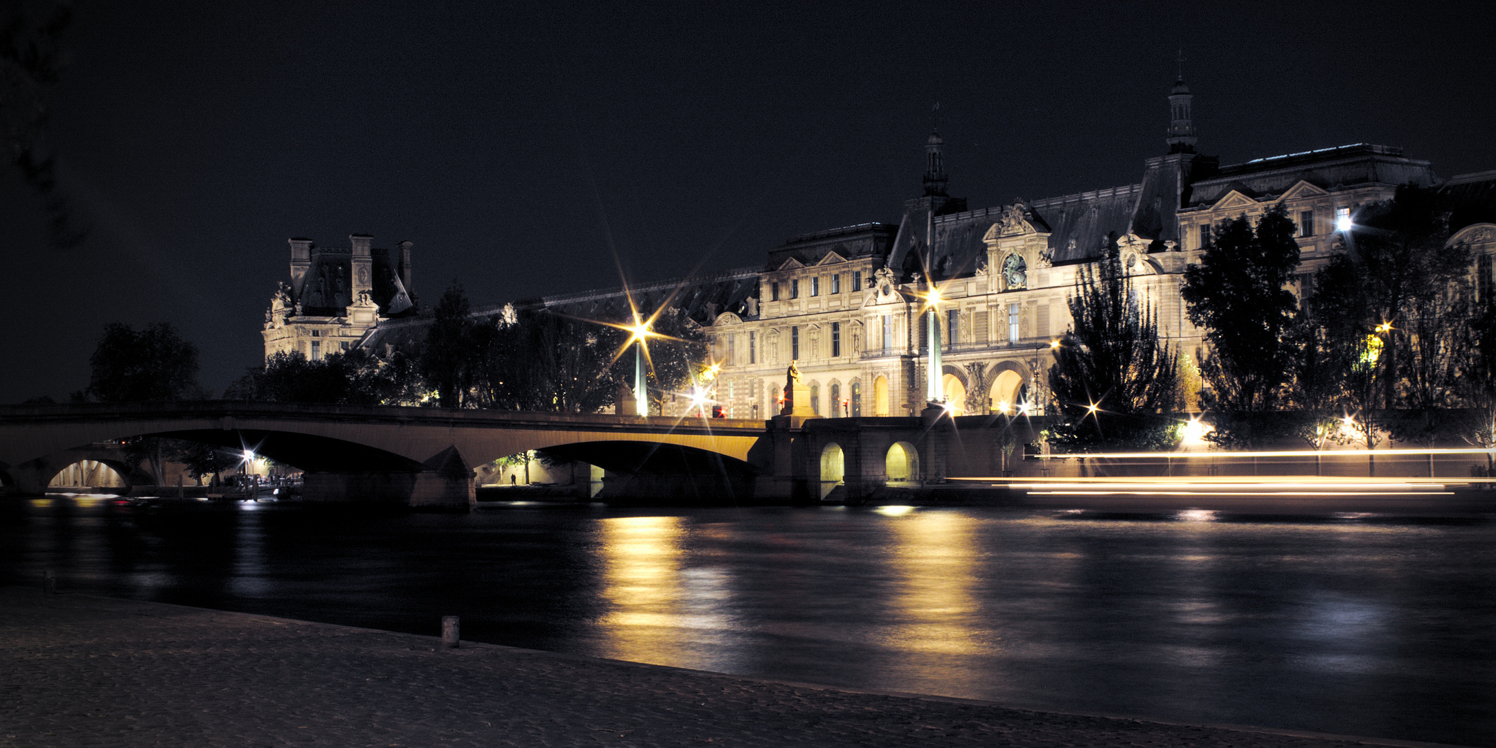 Musée du Louvre, Pont du Carrousel - Paris