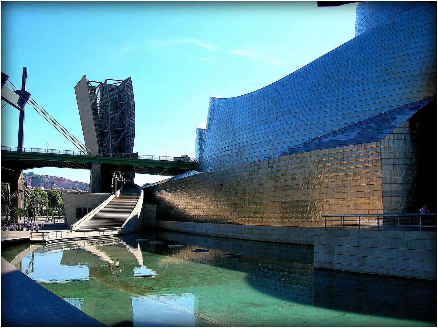 MUSEE -GUGGENHEIM - BILBAO -11 -